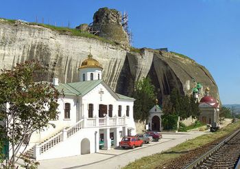 Инкерманский Свято-Климентовский пещерный мужской монастырь