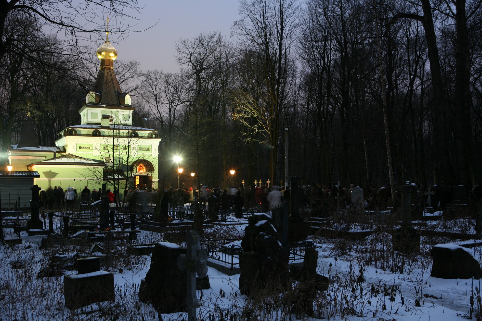 смоленское православное кладбище в санкт петербурге