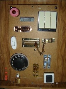 Сделай сам: суперигрушка из выключателей и шпингалетов h5rfwrpye1u - Сделай сам: суперигрушка из выключателей и шпингалетов