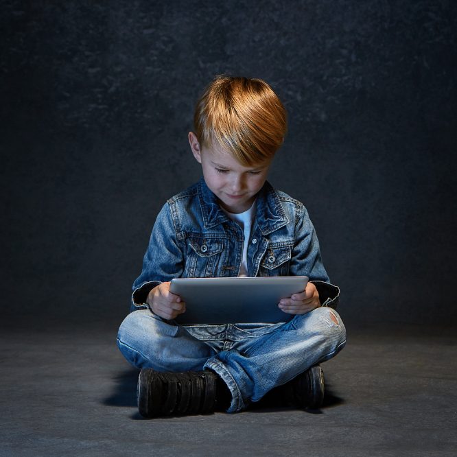 Ребенок и гаджеты: техника безопасности