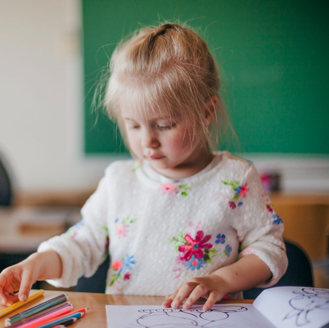 Задания на внимание в картинках для детей 4–5 лет