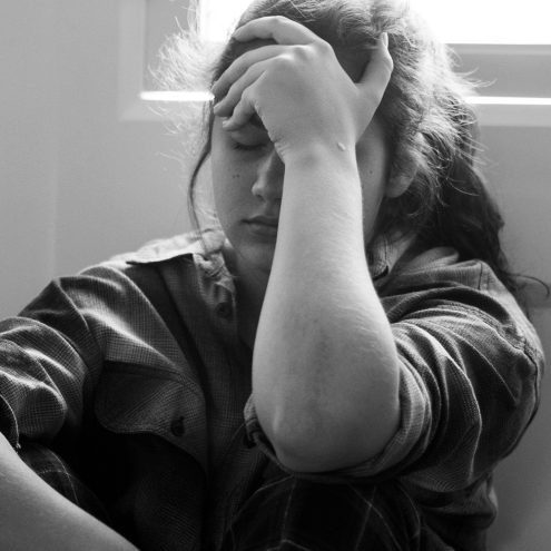 <span class=bg_bpub_book_author>психолог Елена Шалашугина</span> <br>Самоубийство в подростковом возрасте. Интервью с психологом