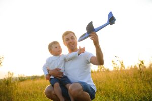 Обучаем мальчика в начальной школе. Пособие для родителей Отец с сыном