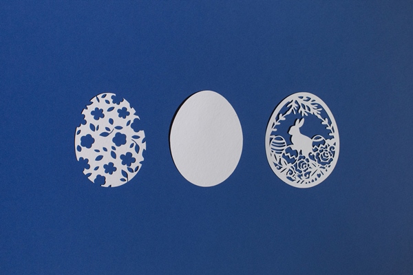 Поделки к Пасхе easter eggs cut from paper classic blue background color 2020 classic blue pantone - Поделки к Пасхе