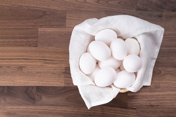 Поделки к Пасхе eggs basket wooden table easter eggs - Поделки к Пасхе