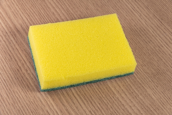 Поделки к Пасхе kitchen sponge wooden background - Поделки к Пасхе