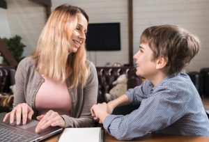 Прот. Илья Шугаев: как научить ребёнка быть хорошим семьянином? adorable mother son together home e1706034266750 - Прот. Илья Шугаев: как научить ребёнка быть хорошим семьянином?