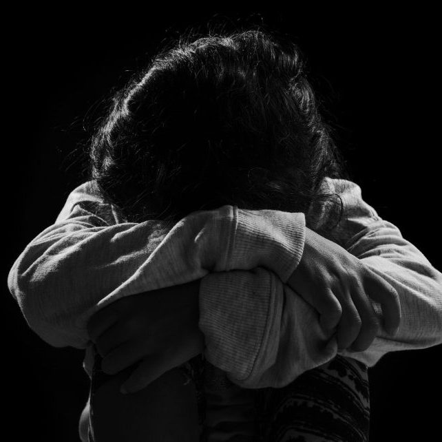Почему школьники сводят счеты с жизнью и как родителям их уберечь?