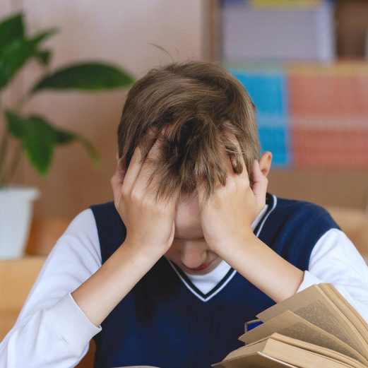 Запрещать ли книги, заставляющие детей плакать?
