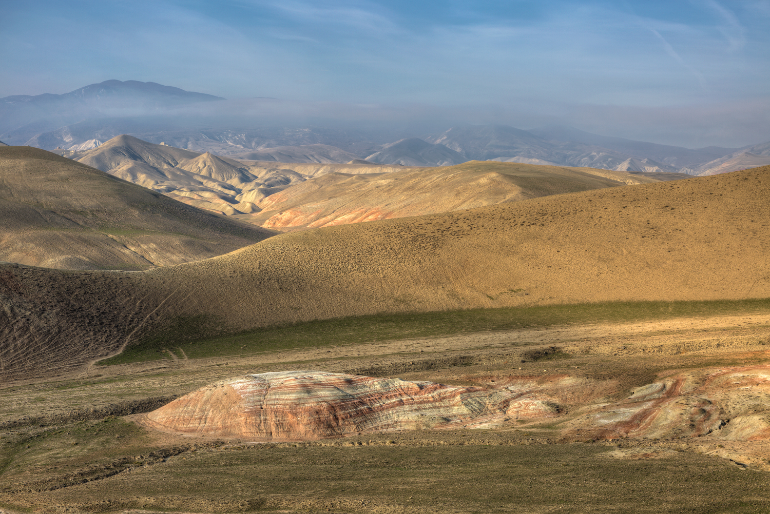 IMG_5906_07_08_09_10_tonemapped.jpg