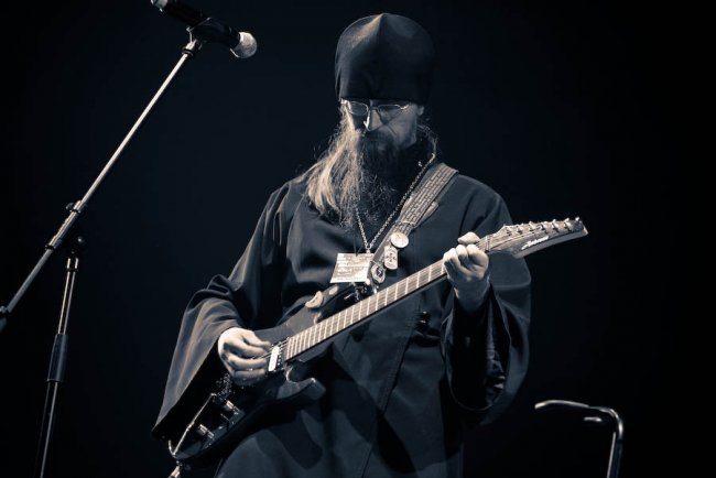 Rock-Priester_.jpg