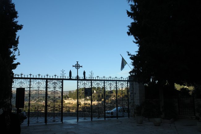 DSC-5a.jpg DSC-5a.jpg