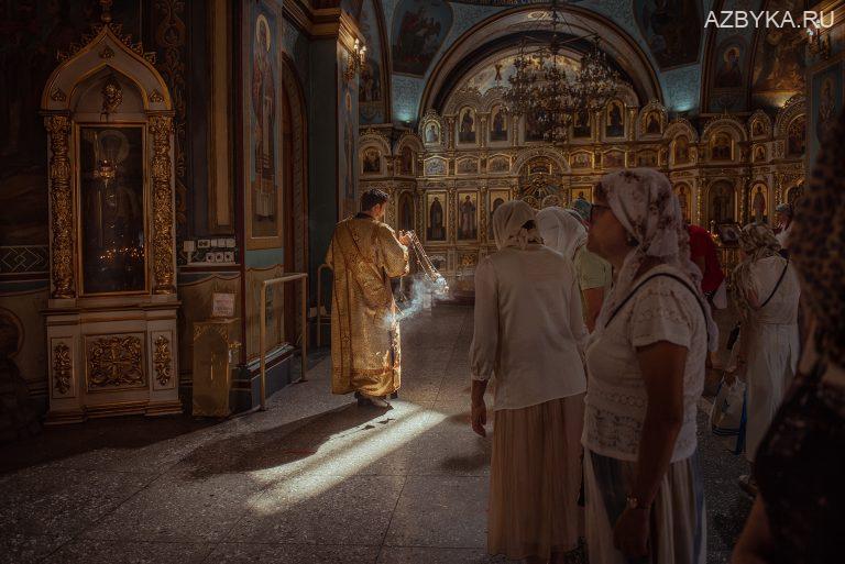 Божественная Литургия в храме Казанской иконы Божией Матери (Волгоград)