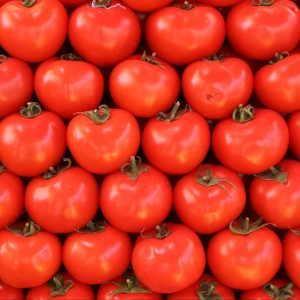 Опасность растрескивания помидоров