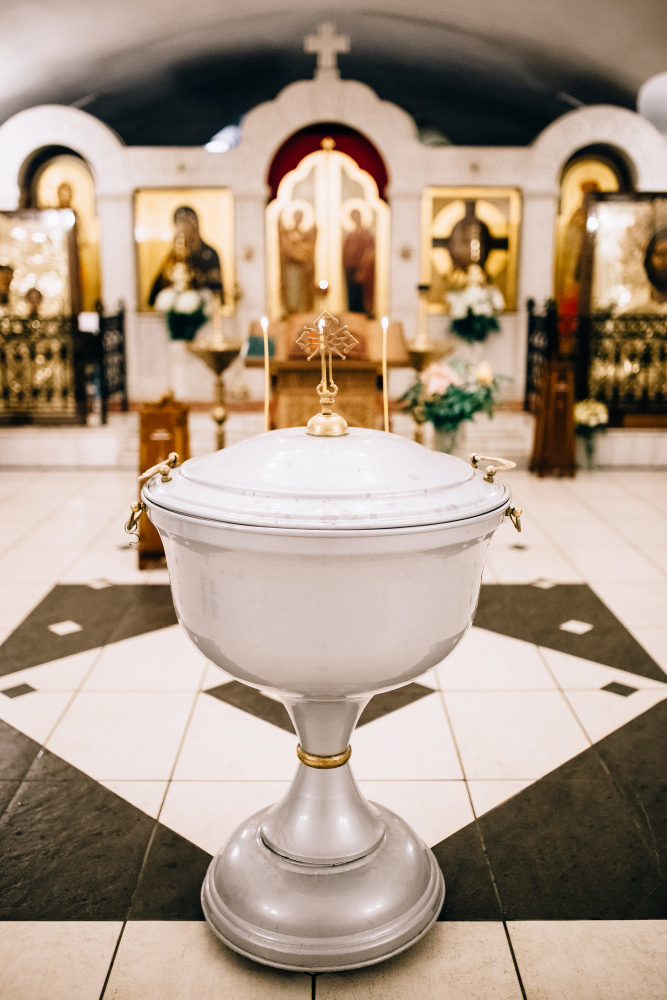 Как преодолеть отношение к катехизации как к «пропуску» на Таинство Крещения?