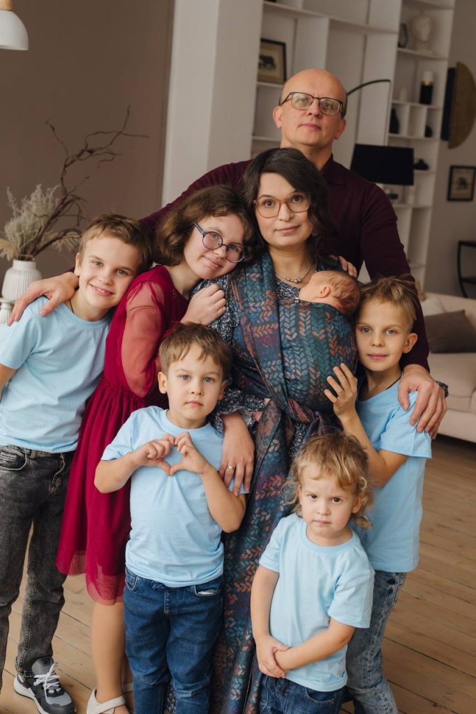 Куда понарожали?