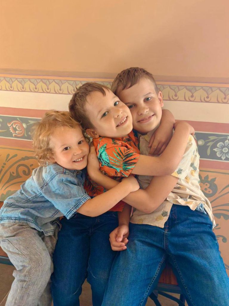 Куда понарожали?