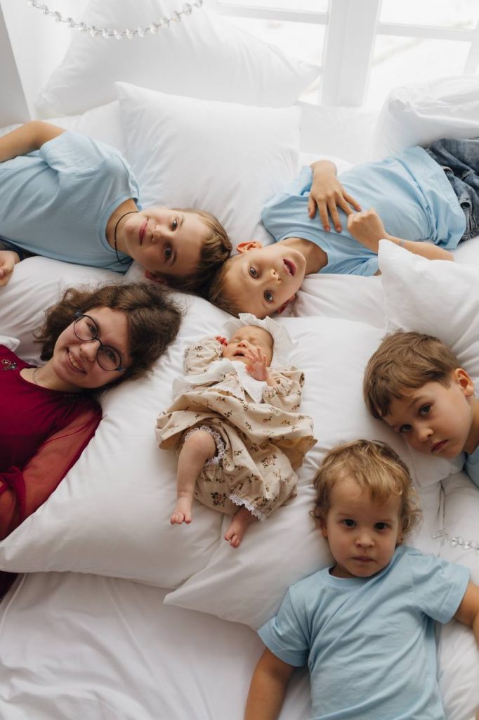 Куда понарожали?