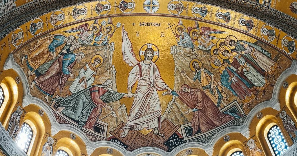 Медиумы и экстрасенсы – сплошное разорение