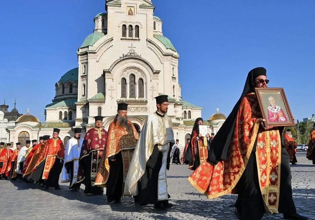 Православная болгария. Православные храмы Болгарии. Болгарская православная Церковь. Храм Святой Софии в Болгарии. Православие в Болгарии.