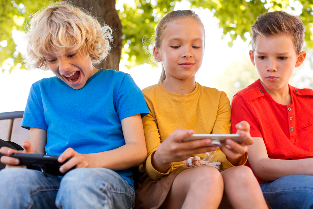 Ученые: долгое пребывание в соцсетях усиливает признаки невнимательности при СДВГ