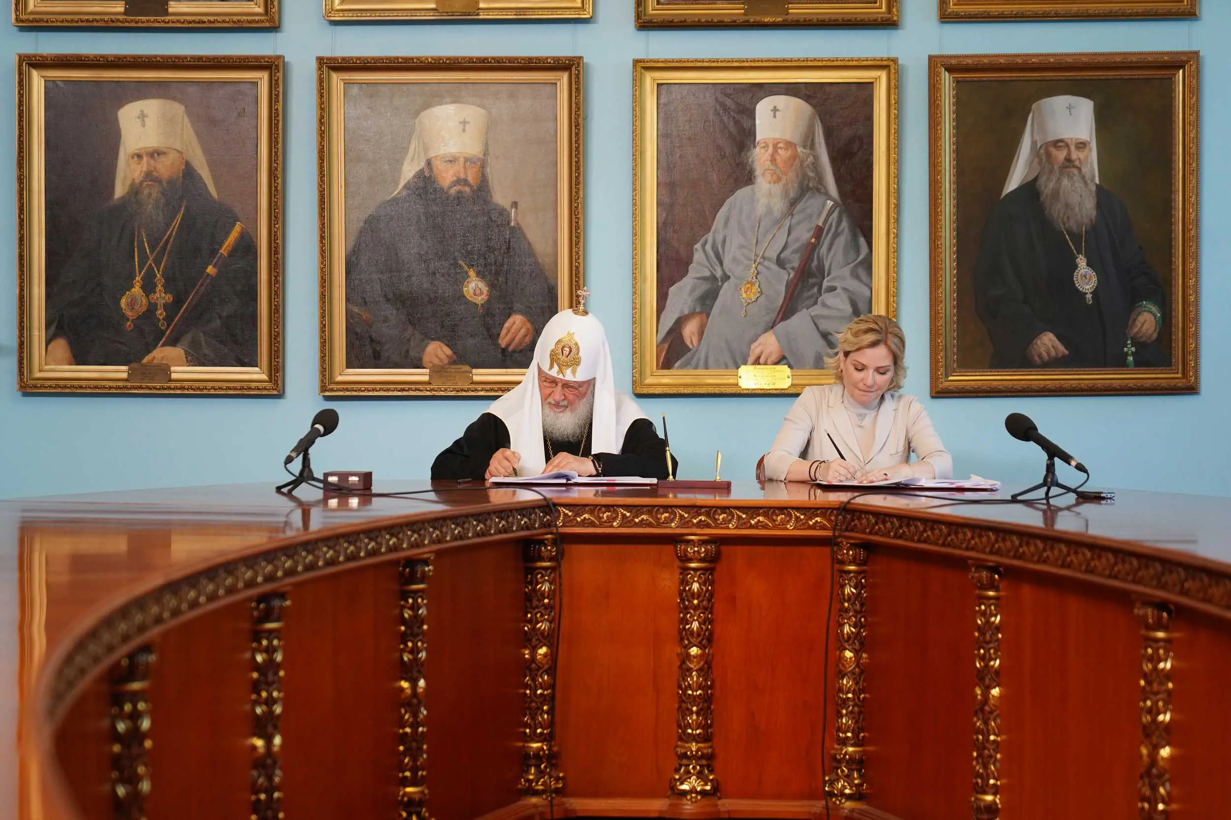 Утвержден договор