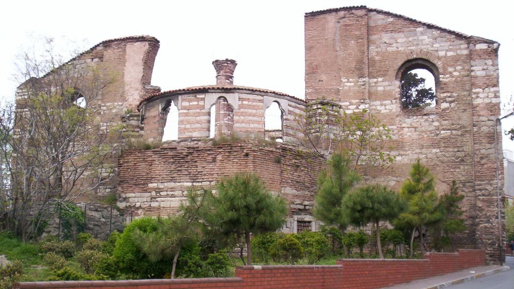 руины соборного храма Иоанна Предтечи Студийского монастыря