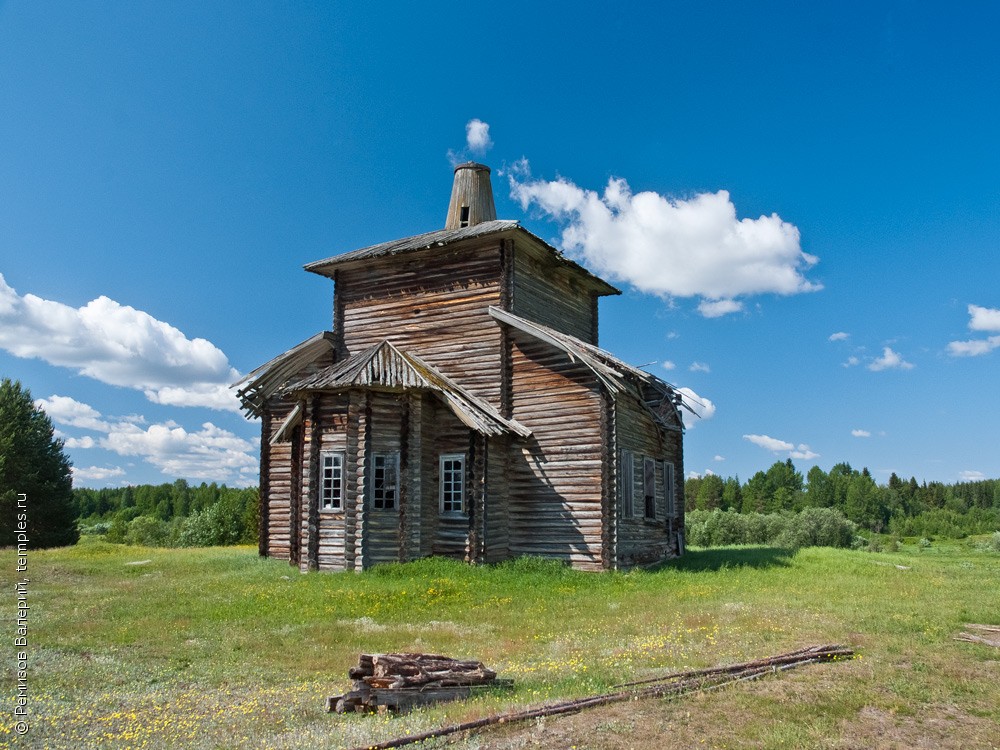 Село николаевское. Юмиж Верхнетоемский район. Церковь в Верхнетоемском районе деревне Согра. Верхнетоемский район архангеельск. Церковь Николая Чудотворца в Архангельской области.