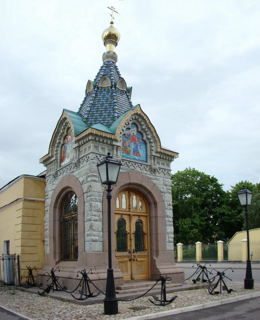 Петербург часовни. Кронштадт Богоявленская часовня. Часовня Богоявления Господня спас-на-Водах Кронштадт. Спас-на-Водах (Кронштадт). Часовня спас на Водах Кронштадт.