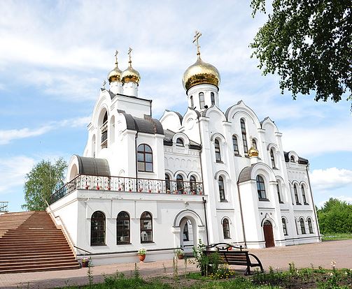 Село троицкое кемеровская. Собор Святой Троицы Кемерово. Церковь Святая Троица Кемерово. Троицкий храм Кемерово. Церковь Кемерово на Химиков.