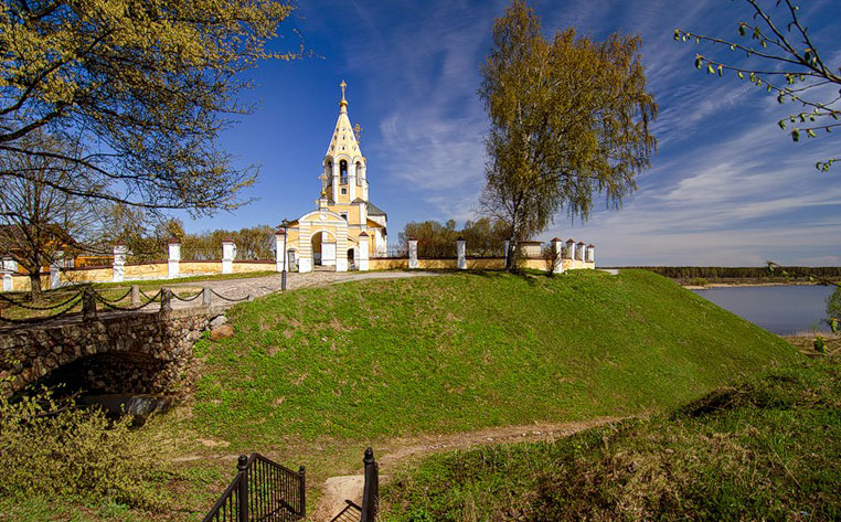 Церковь в селе Городня