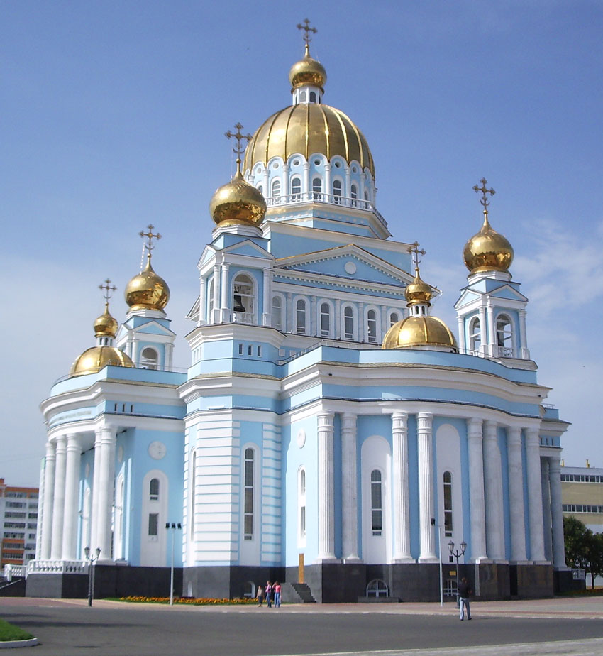 Храмы саранска. Кафедральный собор Федора Ушакова. Собор Саранск. Храм Святого Феодора Ушакова. Собор Ушакова Саранск.