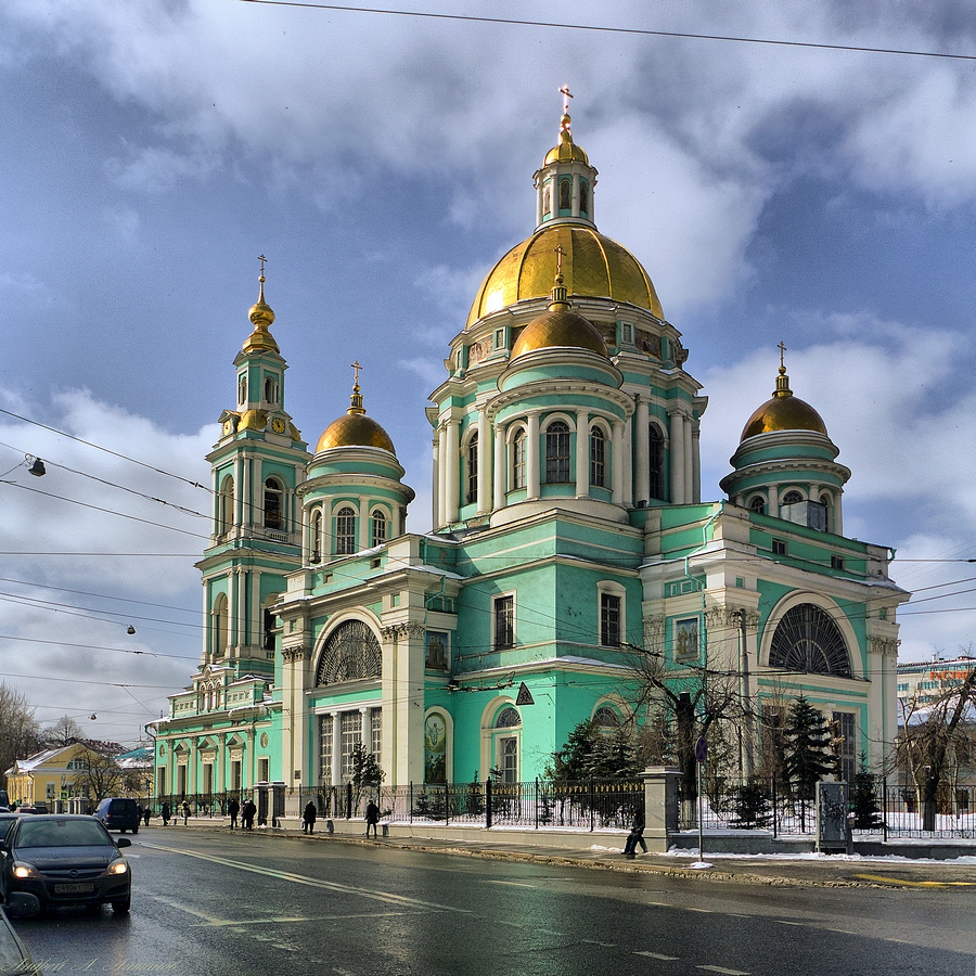 Елоховский собор в Москве фото снаружи