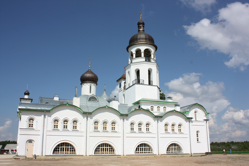 Иоанно богословский савво крыпецкий монастырь. Иоанно-Богословский Крыпецкий монастырь. Иоанно-Богословский Савво-Крыпецкий мужской монастырь. Савво Крыпецкий монастырь. Крыпецкий монастырь Псков.