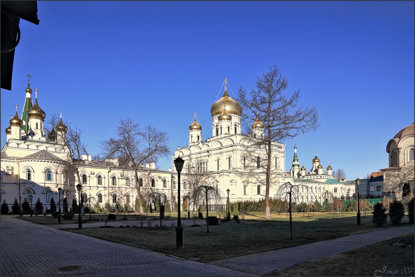 Воскресенский Новодевичий монастырь в Санкт-Петербурге