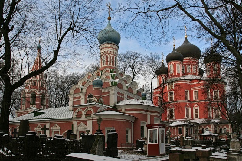 Храмы Донского монастыря в Москве