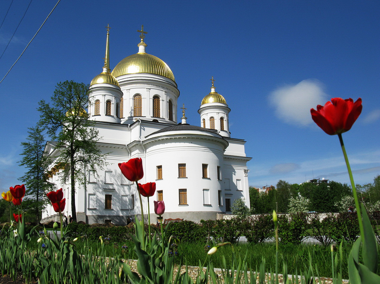 Тихвинский монастырь храм