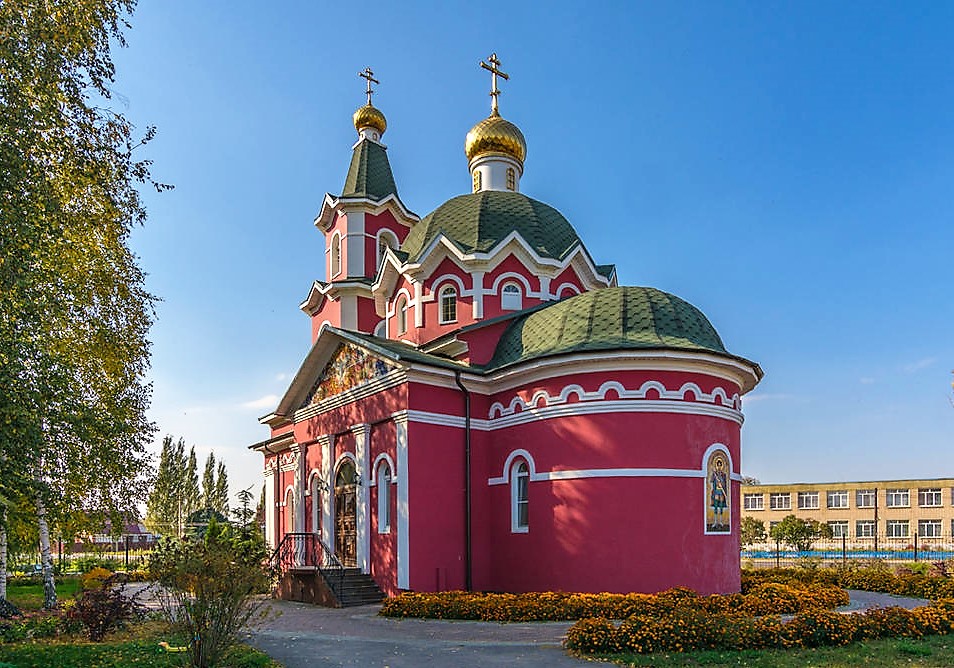 Храм купина на мичуринском. Храм Димитрия Солунского старое Хмелевое. Храм Хмелевое Фатежский район. Село Хмелевое храм Успения Божией матери. Храм Димитрия Солунского Воронеж.