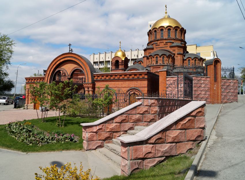 Собор александра невского в новосибирске фото