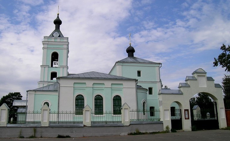 Троицкое одинцовский. Храм Живоначальной Троицы в Троицке. Храм Живоначальной Троицы в Троицке фото.