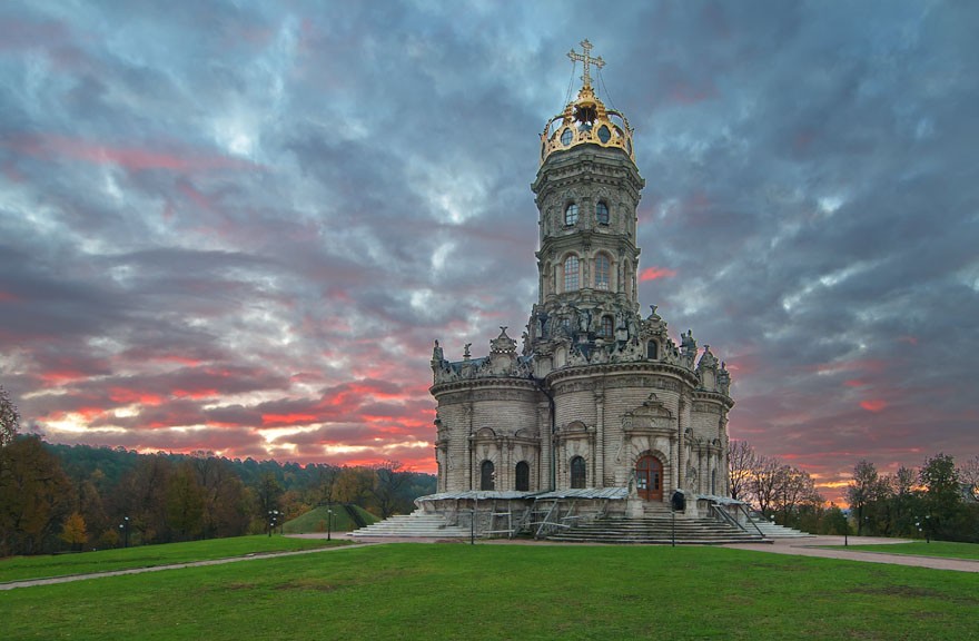 Подмосковные храмы Барокко