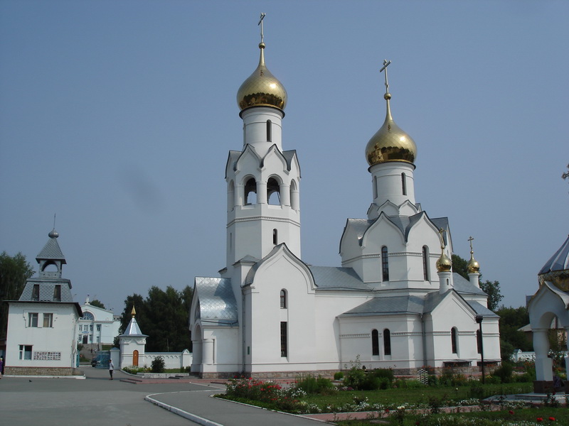 Церковь на обьгэсе фото