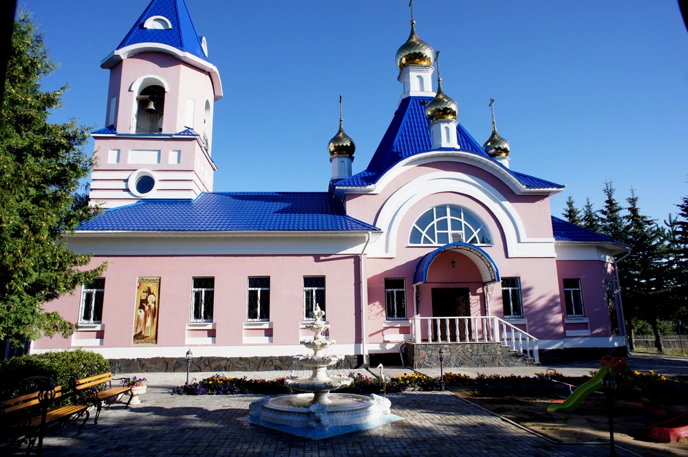 Барятино калужская область. Храм Барятино Калужская область. Никольская Церковь Барятино. Храм святителя Николая в Барятино Калужской области. Храм Николая Чудотворца в селе Барятино Калужской области.