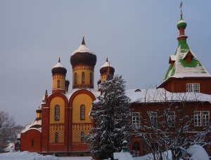 Пюхтицкий Успенский женский монастырь