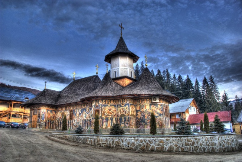 Файл:Mănăstirea Petru Vodă.jpg