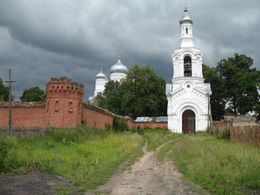 Ворота с колокольней (1902-1903)