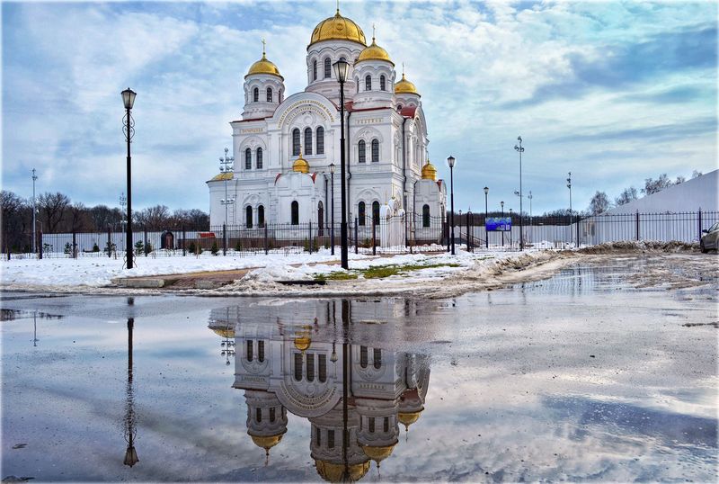 Файл:Свято-Николаевский собор Валуйки2.jpg