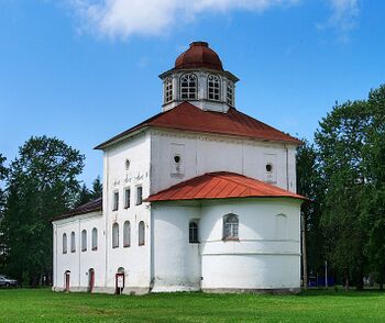 Введенская церковь (Каргополь)