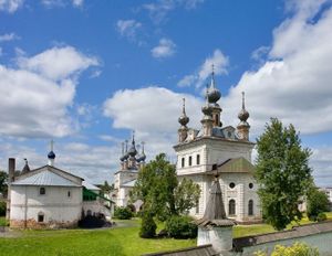 Монастырь Архангела Михаила Брьев Польский.JPG