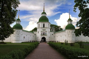 Спасо-Преображенский Новгород-Северский мужской монастырь